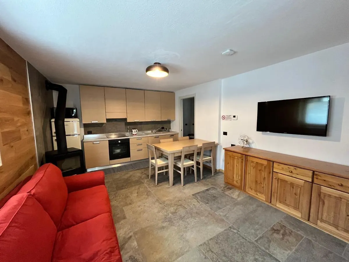 Apartment Baitel De Sot E Sura - Appartamenti Gromo Italy