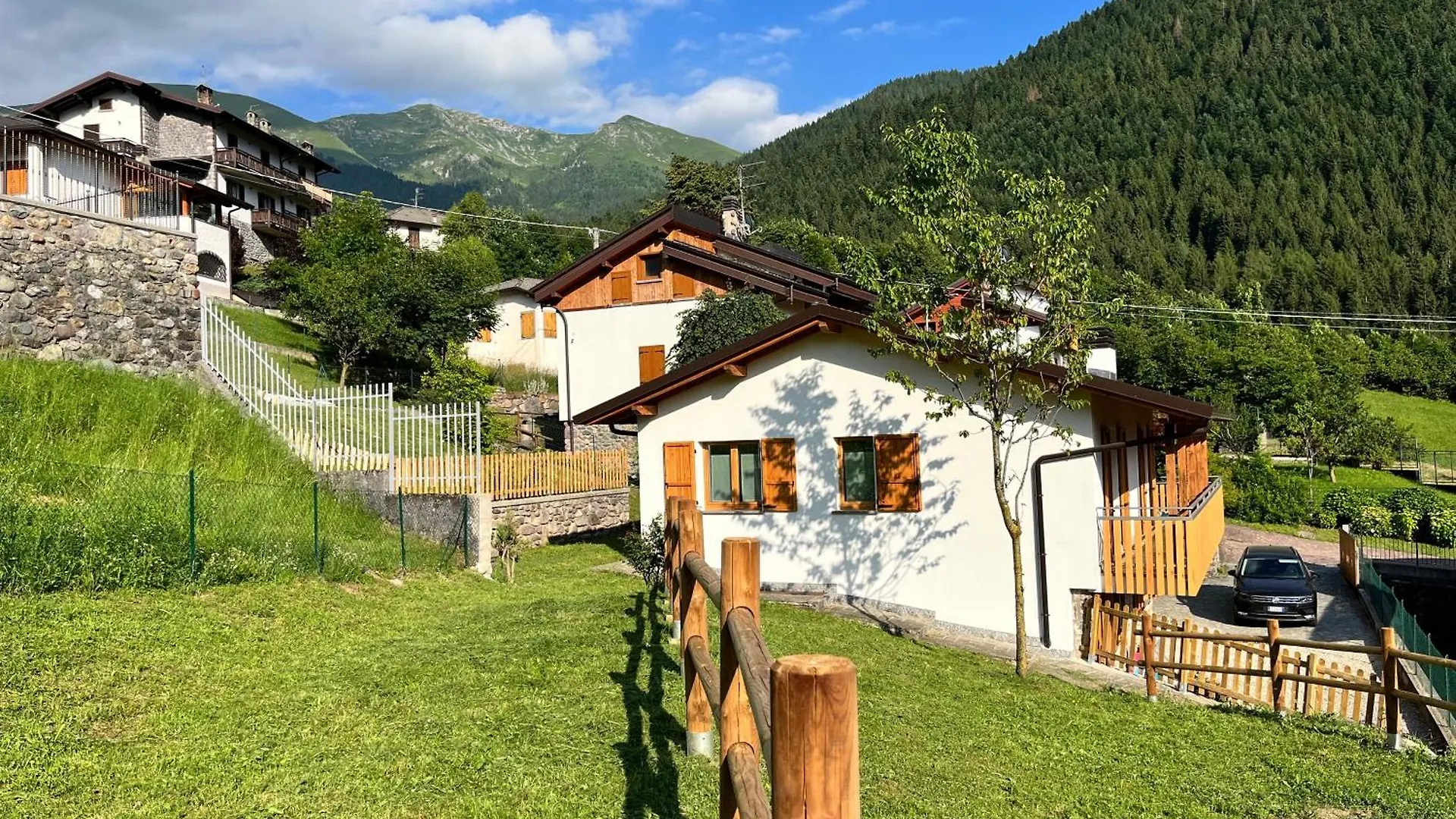 Baitel De Sot E Sura - Appartamenti Gromo 0*,  Italy