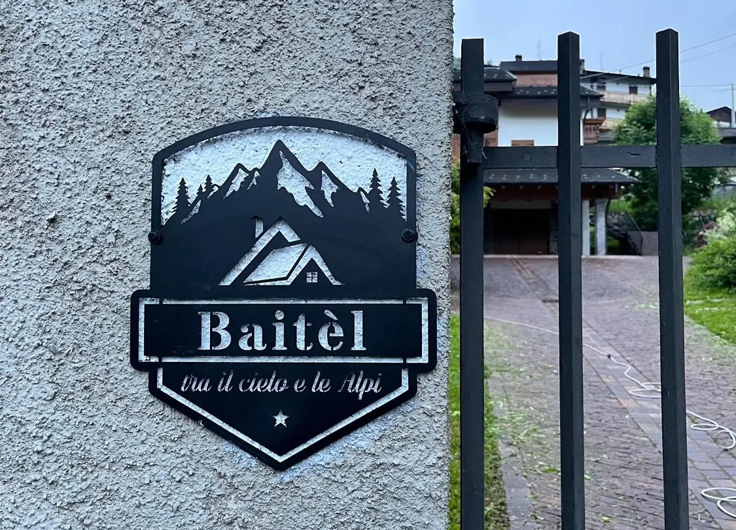Baitel De Sot E Sura - Appartamenti Gromo 0*,  Italy